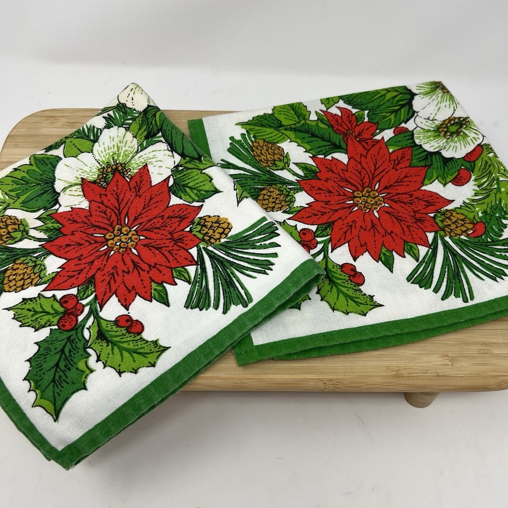 Vintage Cloth Christmas‎ Napkins Set of 2 Poinsettias Holly Pinecones Berries